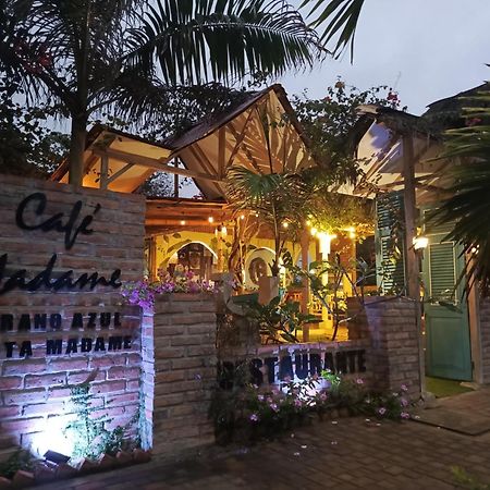 Cafe Madame Hotel Puerto Lopez Exterior photo